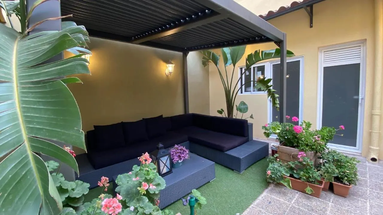 Casa Flores Del Mediterraneo Бадалона 0*,  Испания